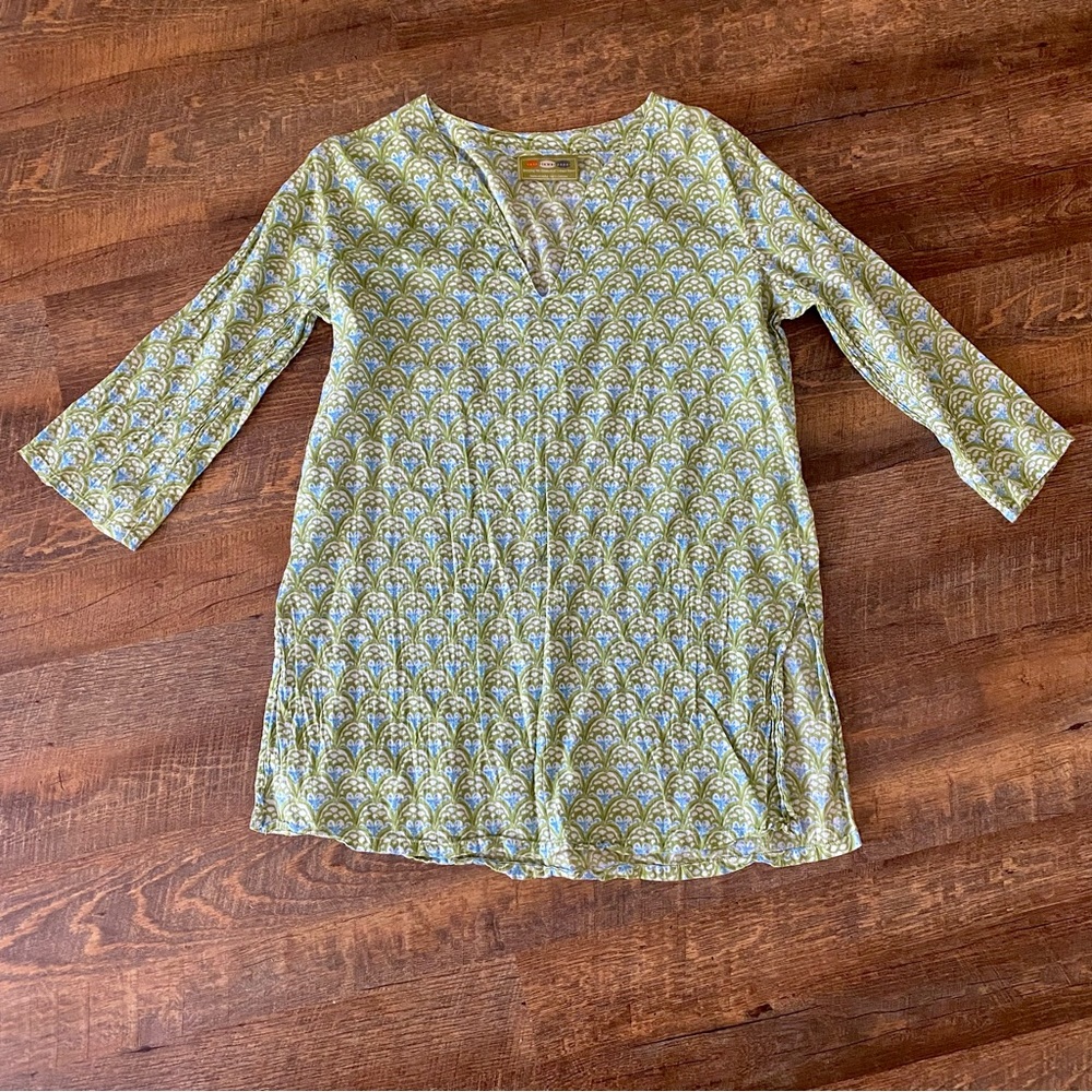 Size Large floral tunic by rock flower paper